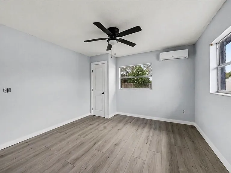 1810 Driftwood Cir S — Photo 14