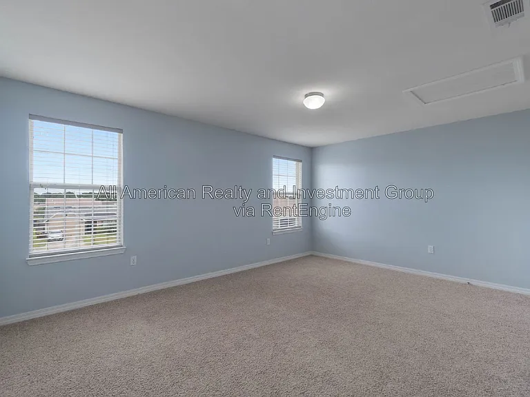406 Peoria Blvd — Photo 16