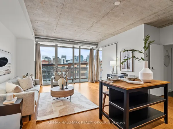 354 Gladstone Ave #332, Ottawa, ON K2P 0R4