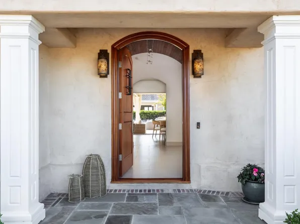 26883 Dezahara Way, Los Altos Hills, CA 94022