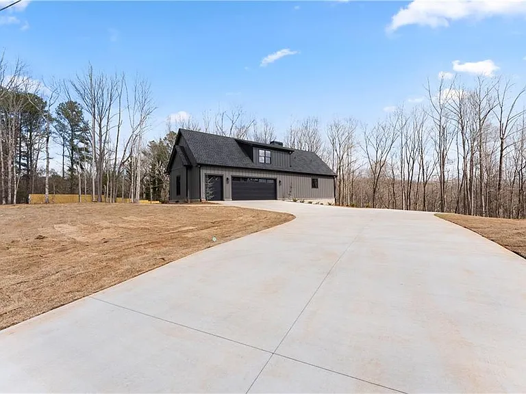 3255 Tanners Mill Rd — Photo 8