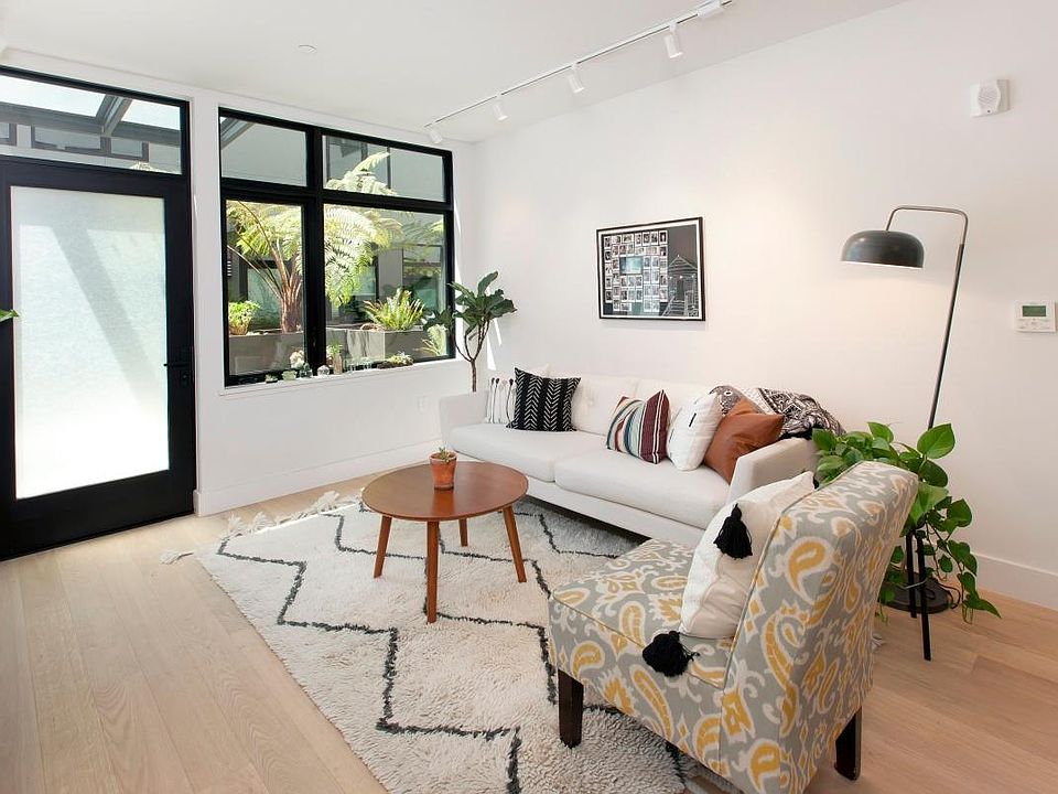 1st image of 901 Tennessee St #108