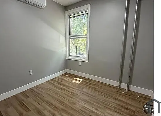 1151 Grant Ave — Photo 4