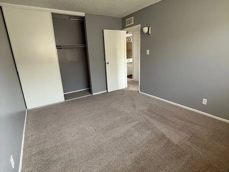 737 Lilly Ln — Photo 10