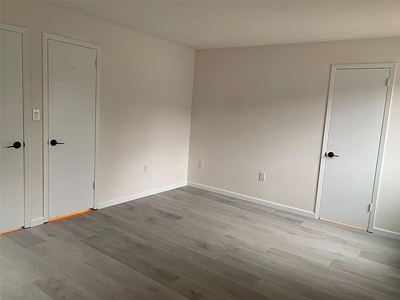 5th image of 7 Heritage Dr Unit A