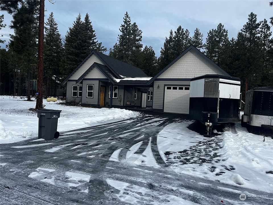 1st image of 221 Tamarack Drive
