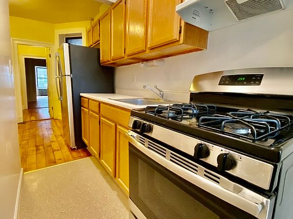5th image of 424 E 83rd St APT 4E