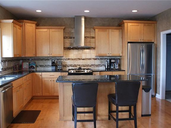 3rd image of 1196 Bolich Dr