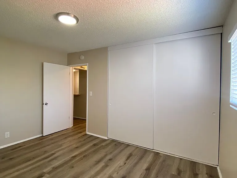 1116 Bennett Ave — Photo 9