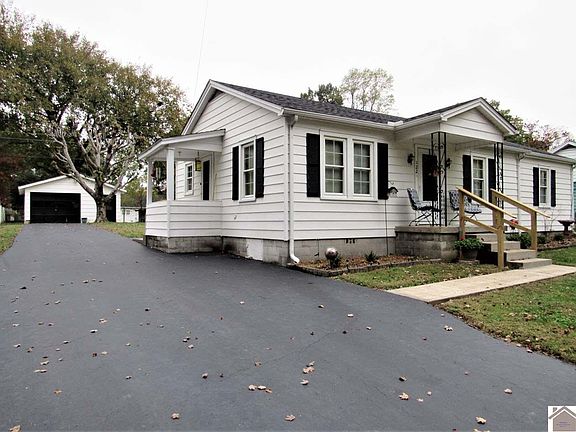 2nd image of 122 Cunningham Ave