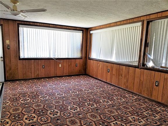 5th image of 6420 Canary St