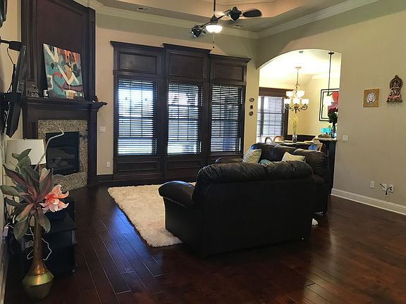 3rd image of 2603 Aster Way
