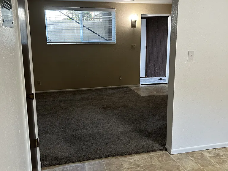 84 E 9230 S — Photo 18