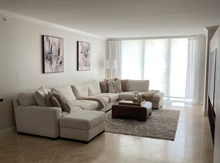 99 SE Mizner Blvd APT 201, Boca Raton, FL 33432