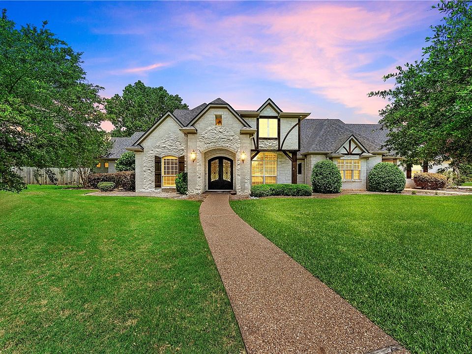 1st image of 406 Winding Creek Ln