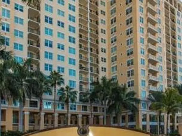 750 N Tamiami Trl, Sarasota, FL
