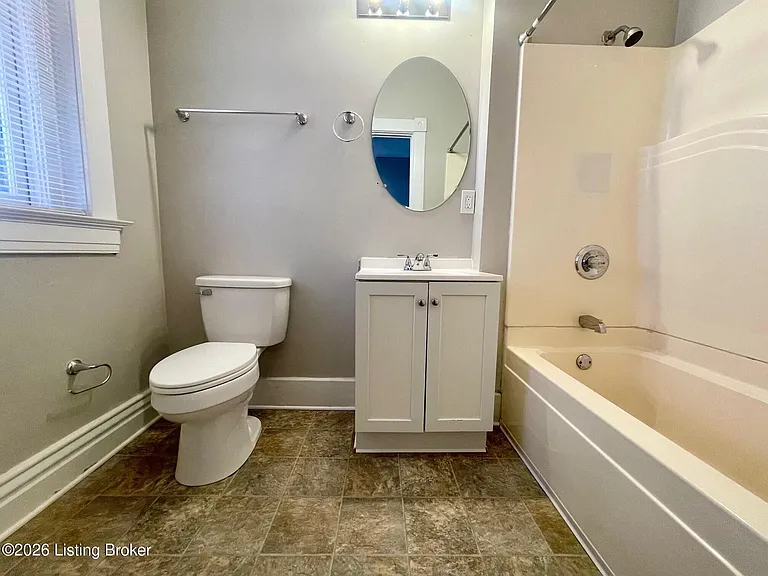 1109 E Kentucky St #4 — Photo 5