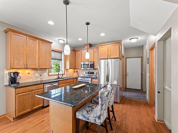 4th image of 7223 Quigley Ave NE
