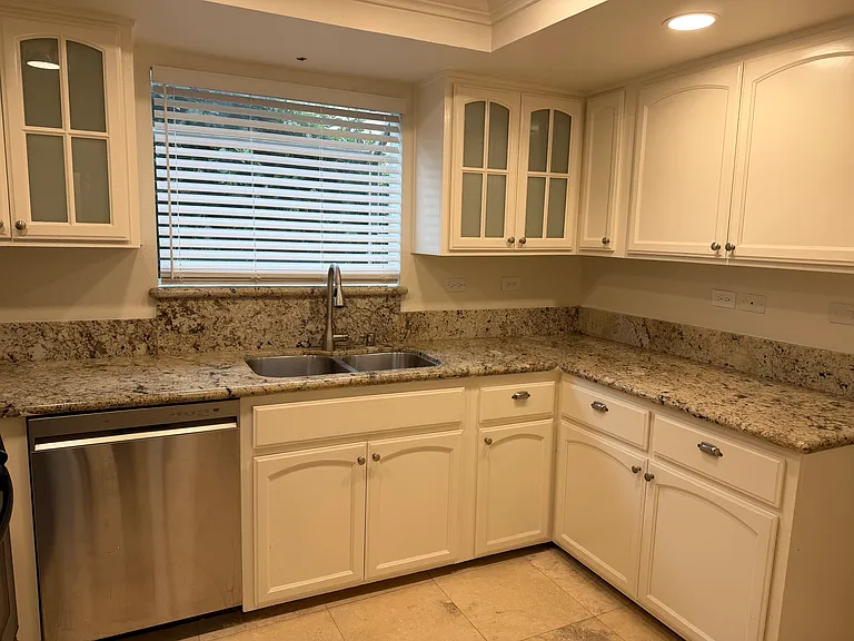 14911 Moorpark St #1 — Photo 9