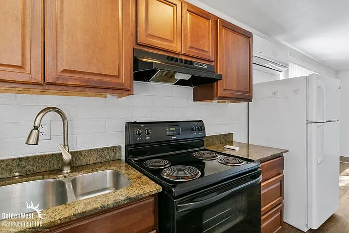 Studio, 1.0 bath, 400 sqft, $725 — Photo 1