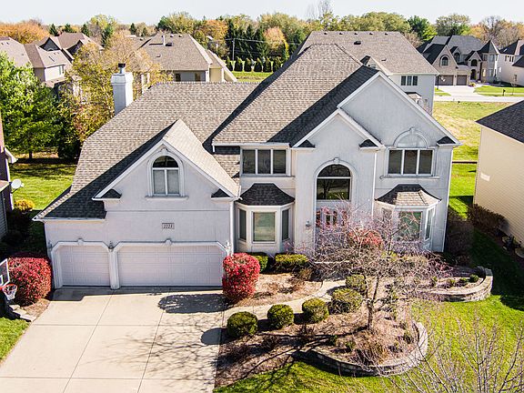 2nd image of 2223 Hillsboro Ln