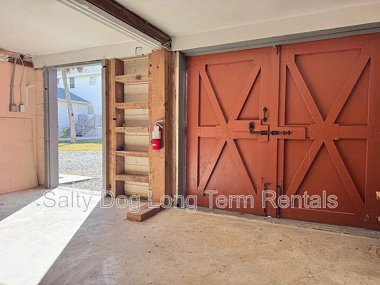 438 N Grandview Ave — Photo 12