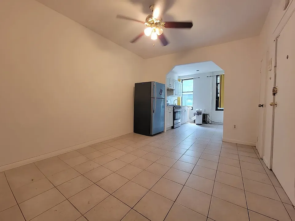 304 Ellery St #2L