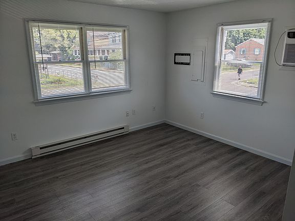 2nd image of 233 E Prospect St Front B