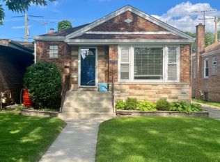 9823 S Claremont Ave, Chicago, IL 60643