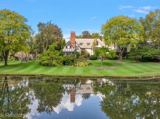 931 Vaughan Rd, Bloomfield Hills, MI 48304