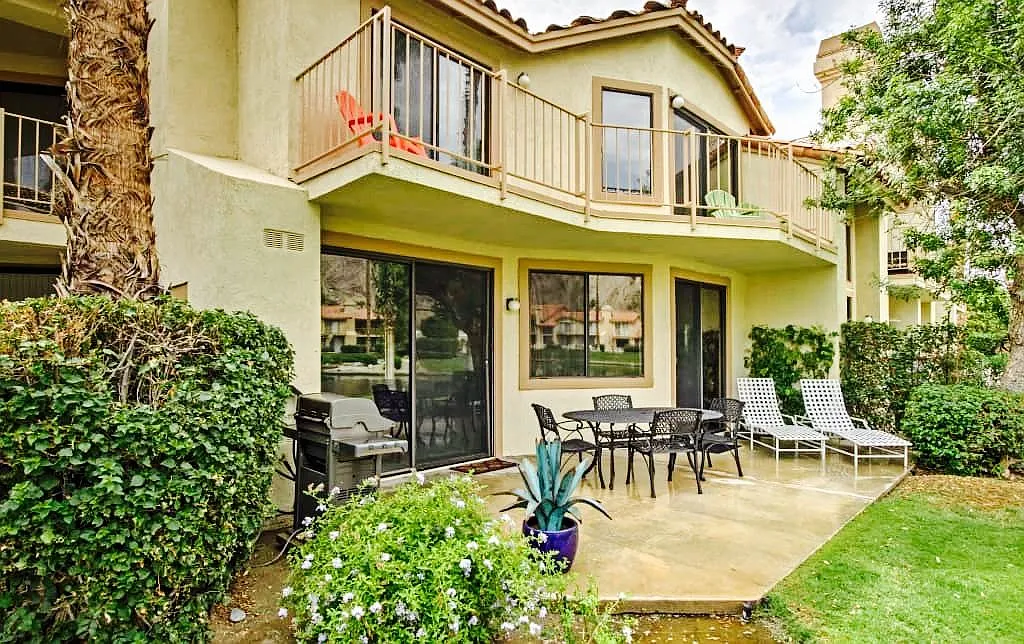 2 bed, 2.0 bath, 1410 sqft, $2,600 — Photo 1