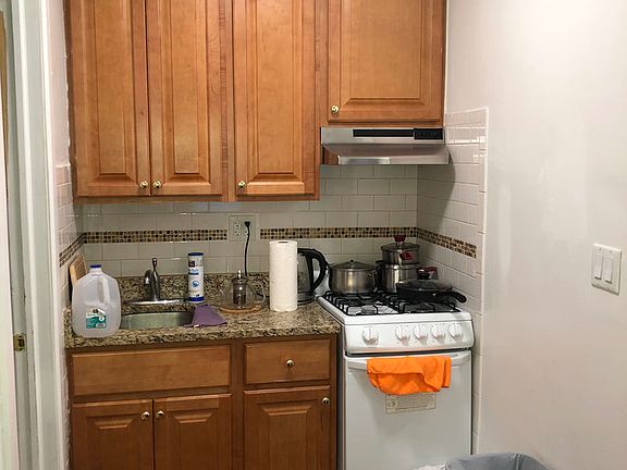 3rd image of 1562 3rd Ave