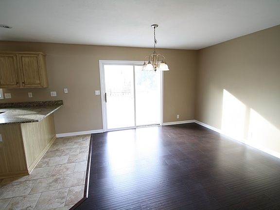 4th image of 6033 Alamo Dr