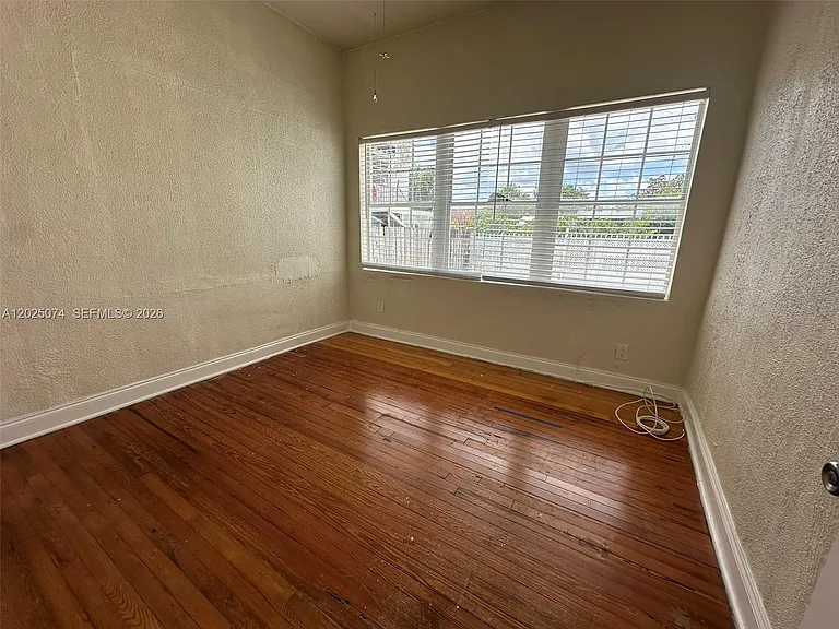 2328 SW 17th St #1 — Photo 9