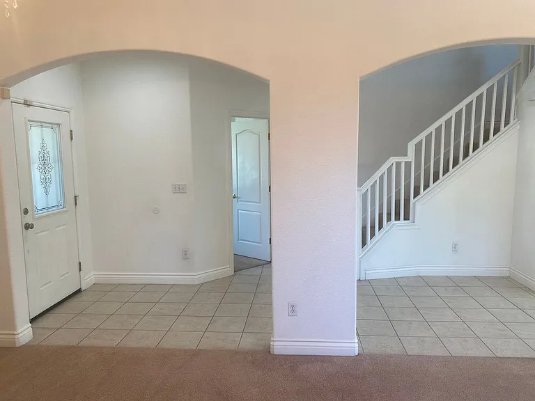 2237 W Wall Ct — Photo 3