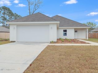 3300 N 9th St, Ocean Springs, MS 39564