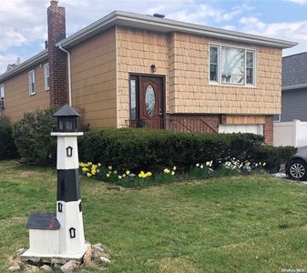 2455 Neptune Avenue, Seaford, NY, 11783