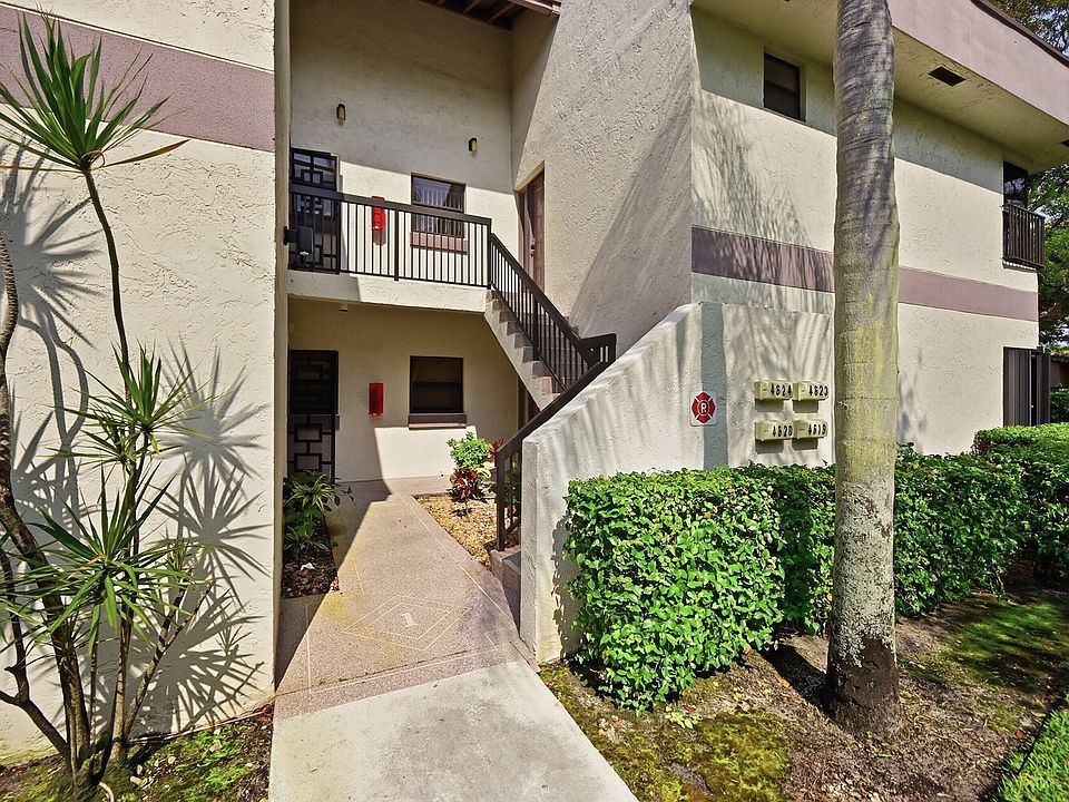 1st image of 4623 Carambola Circle N