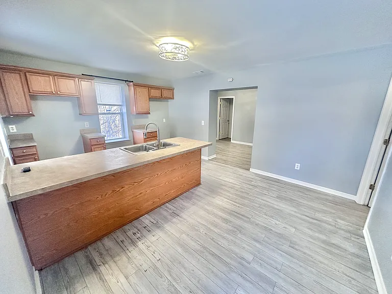 1751 Clara St — Photo 18