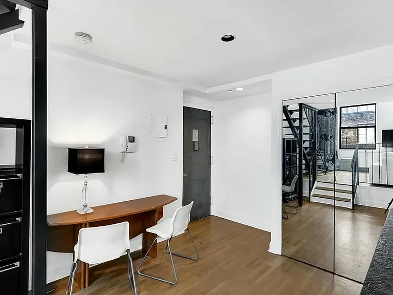 312 E 22nd St #3B — Photo 8
