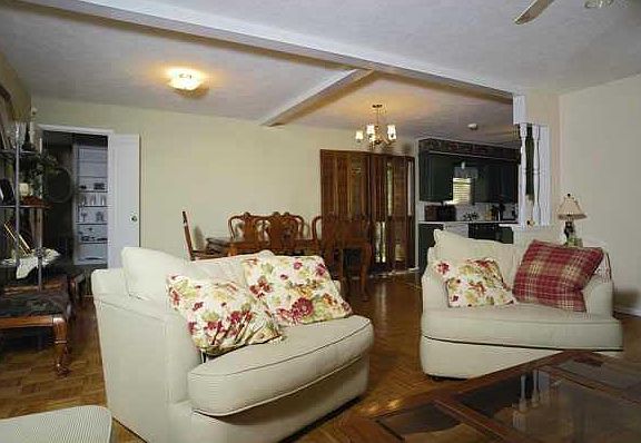 3rd image of 2013 S Hardy Dr