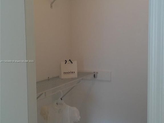 5th image of 6419 Bay Club Dr APT 1