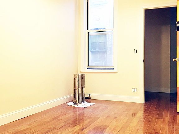 3rd image of 34 Lincoln Ave #3