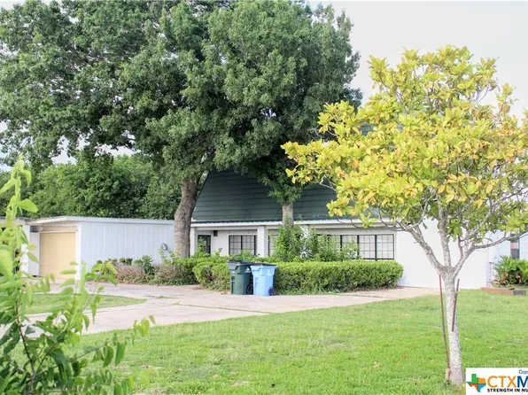 1429 Fleming Dr, Seguin, TX 78155