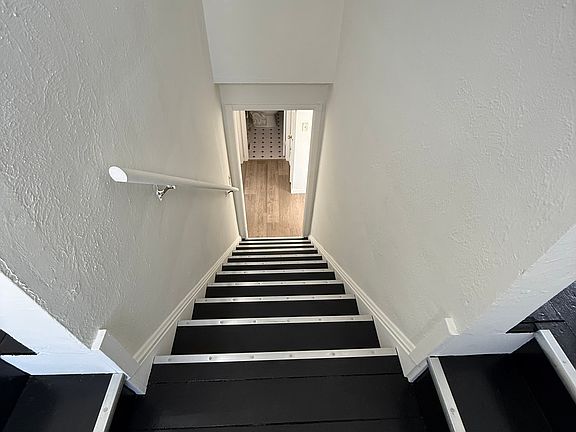 4th image of 15409 Harvard Ave
