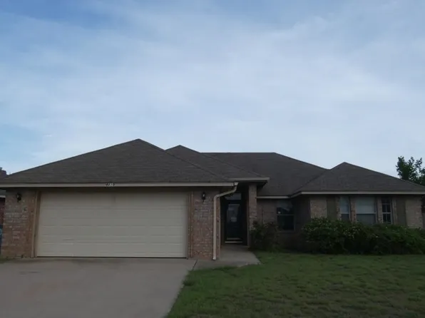 4410 SW Parkway Dr, Lawton, OK 73505