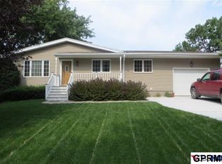 1205 N Birch St, Wahoo, NE 68066
