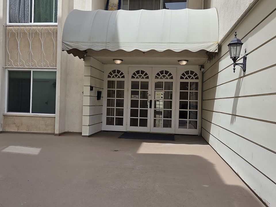 Lobby Entrance