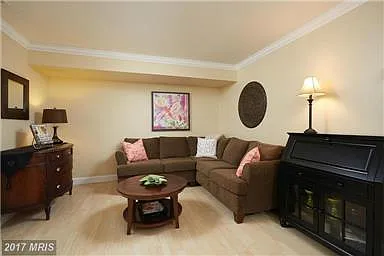 832 Azalea Dr — Photo 9