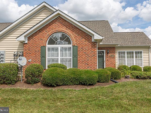 2nd image of 6377 Autumn Leaf Cir
